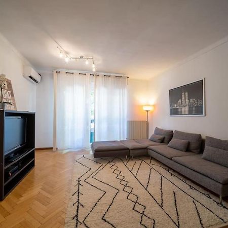 Appartement Climatise Tout Equipe A Cote Du Stade Velodrome Marseilles Exterior foto