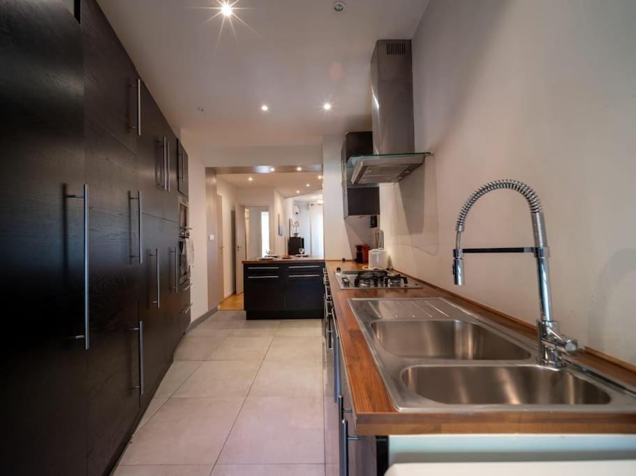 Appartement Climatise Tout Equipe A Cote Du Stade Velodrome Marseilles Exterior foto