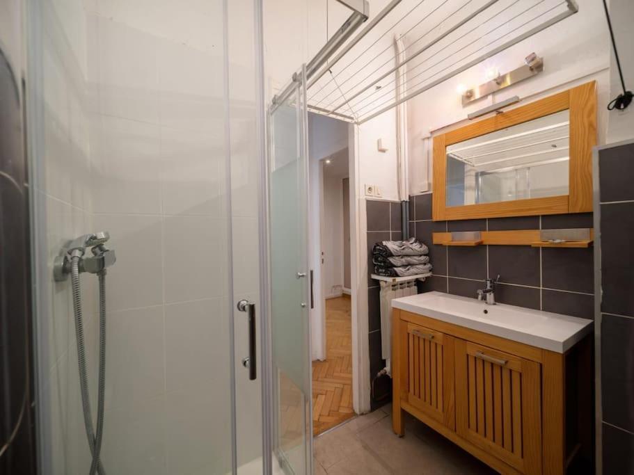 Appartement Climatise Tout Equipe A Cote Du Stade Velodrome Marseilles Exterior foto